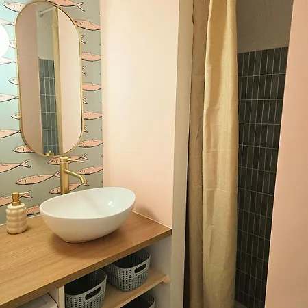 Apartament La De La